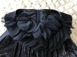 Pehmest sametist kleit, Benetton (2 foto / 3)
