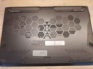 Asus TUF Gaming A17 (4 foto / 4)