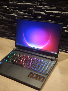 Gigabyte 15p/i7/RTX 3080 (1 foto / 2)