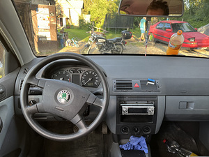 Skoda fabia (2 фото из 7)