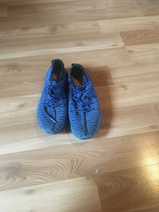 Обувь adidas Yeezy (4 фото из 4)