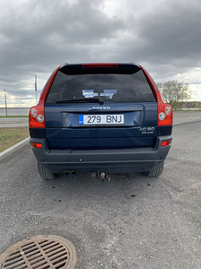 Volvo XC90 (2 foto / 13)