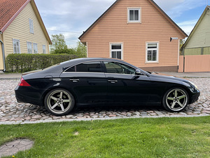 Mercedes-Benz CLS350 (7 foto / 13)