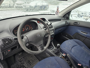 Peugeot 206 1.4 50kW (5 foto / 15)