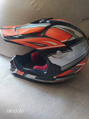 Мотоциклетный шлем (фото #3)