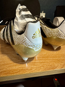 Professionaalsed Adidas Ace 16.1 SG jalgpallisaapad (3 foto / 5)