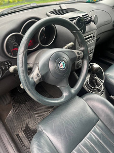 Alfa Romeo 147 (7 foto / 7)