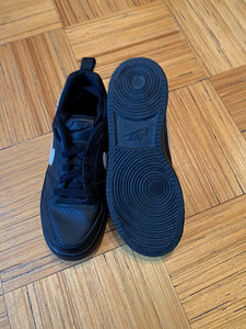 Продам классные кроссовки Nike. (5 фото из 5)
