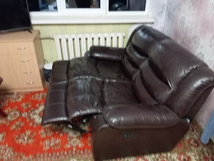 Диван (3 фото из 4)