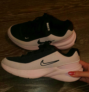 Naiste tossud Nike Black Rose (37) (3 foto / 3)