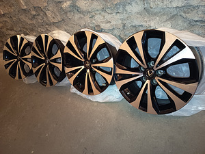 Lexus R 18 5x114.3 veljed (1 foto / 6)