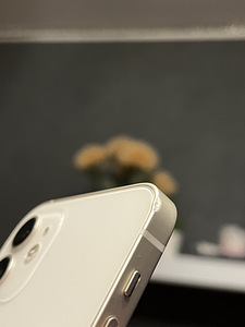 iPhone 12 64GB Valge (4 foto / 7)