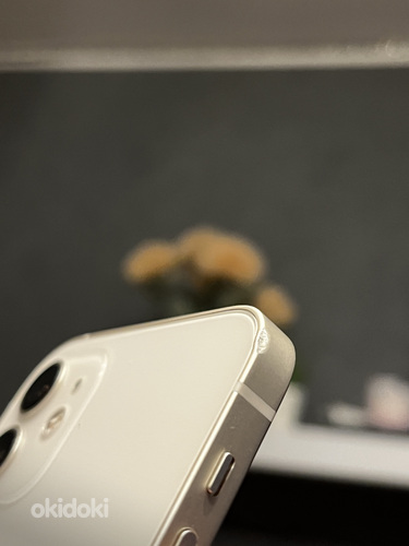 iPhone 12 64 ГБ Белый (фото #4)