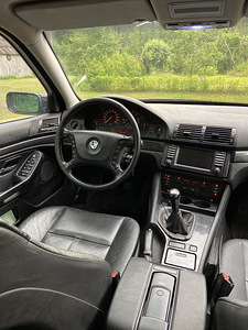 БМВ е39 525i 141квт (6 фото из 9)