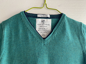 ZARA мальчиковый свитер, размер 104 (2 фото из 3)
