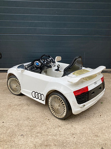 Laste Audi R8 Elektriauto (2 foto / 4)