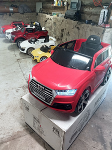Laste Audi R8 Elektriauto (4 foto / 4)
