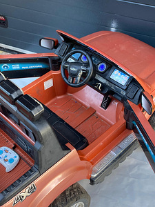 Laste Ford Ranger Elektriauto (3 foto / 3)
