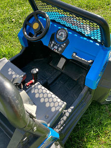 Peg Perego UTV Elektriauto 12v (3 foto / 4)