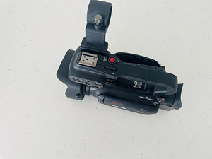 Canon XA11 (4 фото из 6)