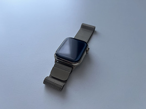 Apple Watch Series 7 41mm Stainless Steel Gold Cellular +GPS (3 foto / 6)
