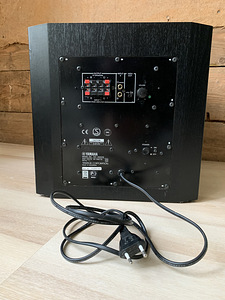 Yamaha subwoofer YST-SW216 (2 foto / 3)