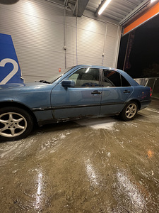 Mercedes w202 2.2d manual 1997 (4 foto / 8)