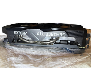 Asus GeForce RTX 2060 Dual EVO (6 фото из 6)