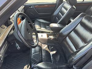 Мерседес бенц 300d w124 (3 фото из 8)
