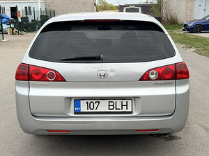 HONDA ACCORD TOURER (8 фото из 11)