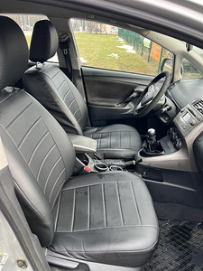 TOYOTA VERSO (9 фото из 10)