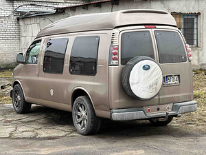 GMC SAVANA 1500 (5 foto / 10)
