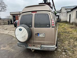 GMC SAVANA 1500 (7 foto / 10)