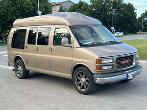GMC SAVANA 1500 (2 фото из 13)