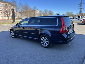 VOLVO V70 (5 фото из 10)