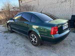 VOLKSWAGEN PASSAT (6 foto / 11)
