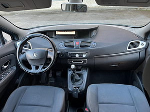 RENAULT MEGANE SCENIC (9 foto / 10)