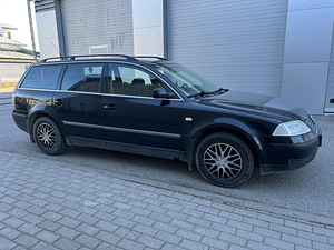VOLKSWAGEN PASSAT VARIANT (5 foto / 10)