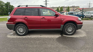 MITSUBISHI OUTLANDER (5 foto / 11)