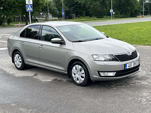 SKODA RAPID (2 foto / 10)