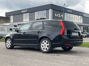 VOLVO V50 (6 foto / 10)