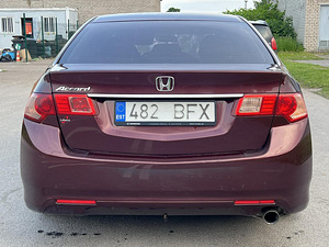 HONDA ACCORD (8 foto / 10)