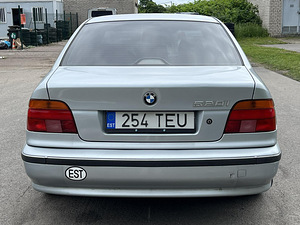 BMW 520I (8 foto / 10)
