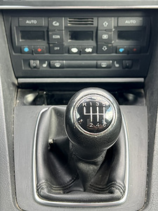 AUDI A4 (9 фото из 10)