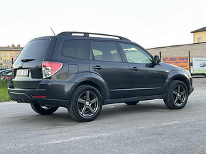 SUBARU FORESTER (7 foto / 10)