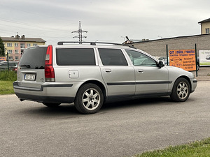 VOLVO V70 (7 фото из 11)