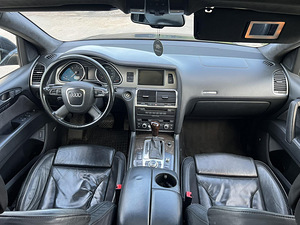 AUDI Q7 (10 foto / 13)