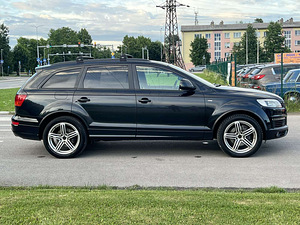 AUDI Q7 (5 foto / 13)