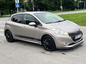 PEUGEOT 208 (2 foto / 12)