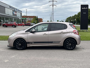 PEUGEOT 208 (4 foto / 12)